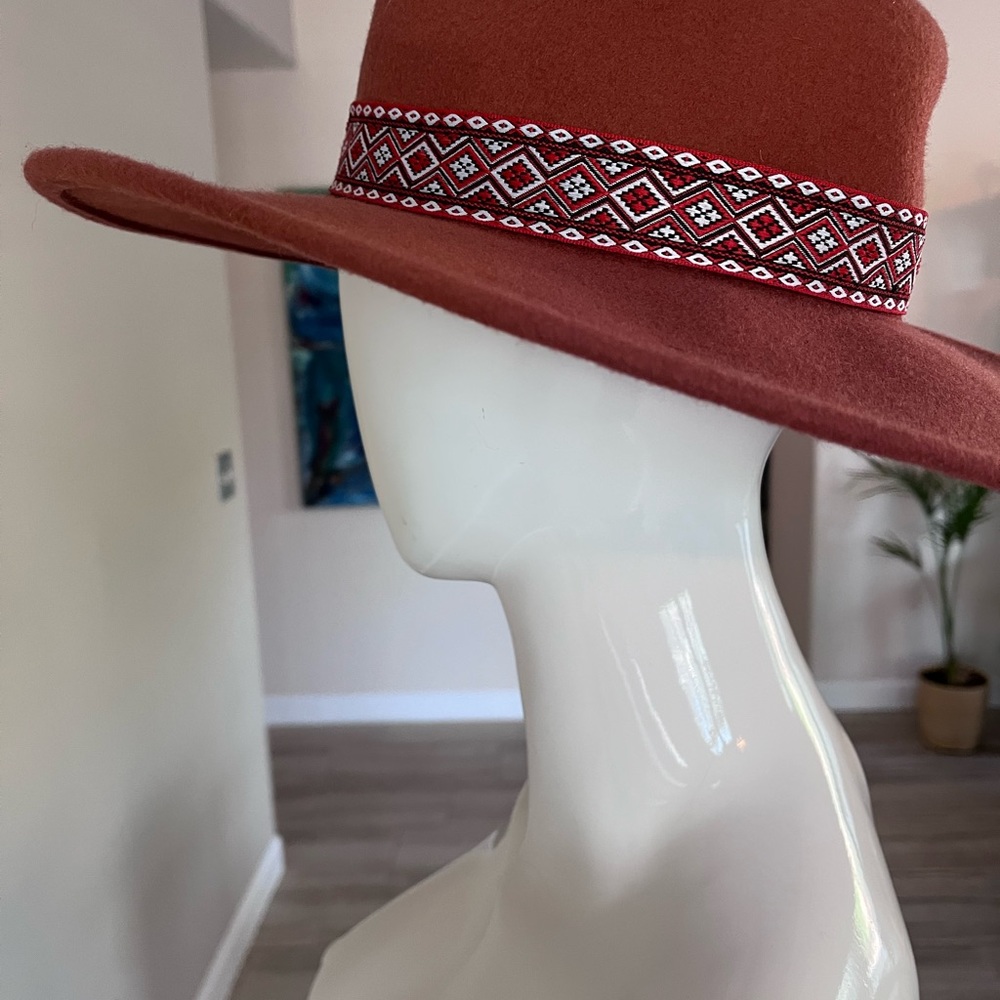 Perfect hat for the fall